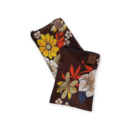 Pussukka Brown Flower