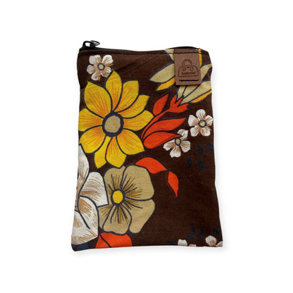 Pussukka Brown Flower